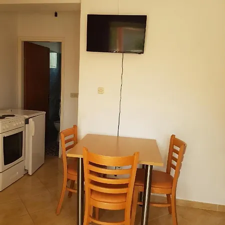 Anka Apartment *